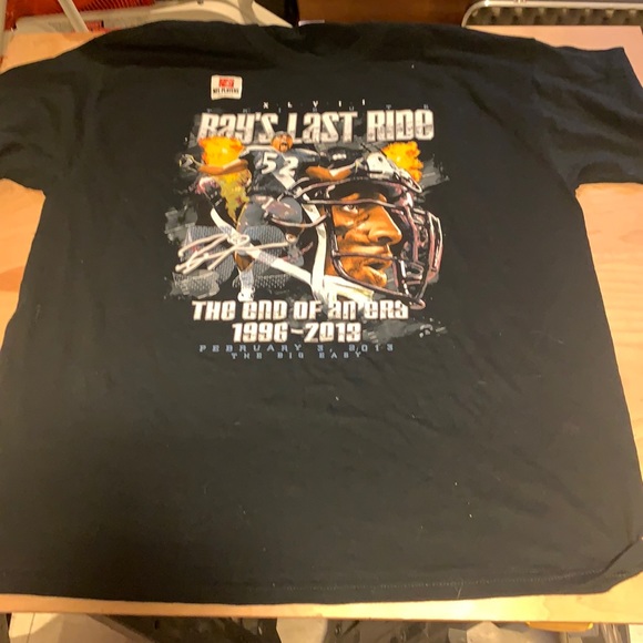 T-Shirt - Picture 1 of 1